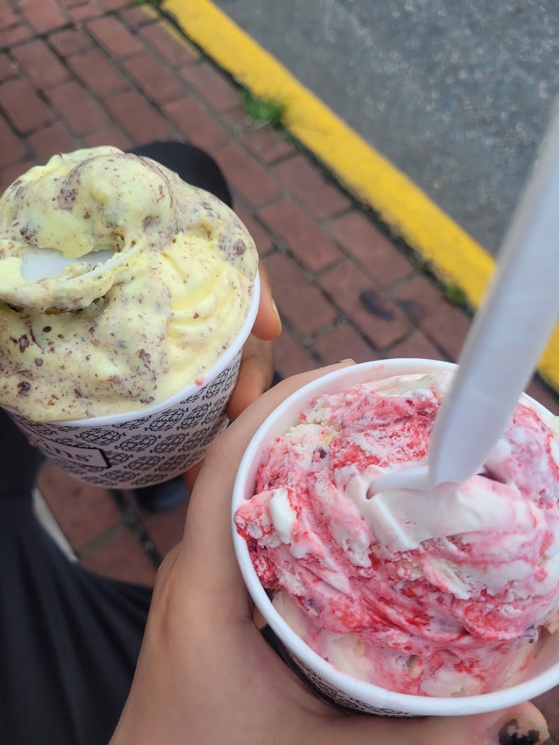 Kilwins Ice Cream - Chocolate - Fudge photo 5