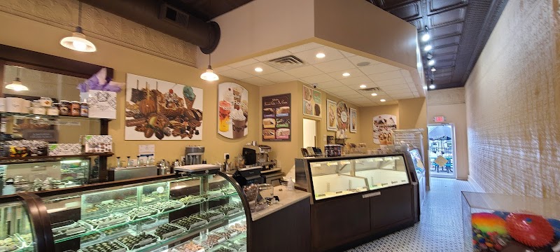 Kilwins Ice Cream - Chocolate - Fudge photo 5