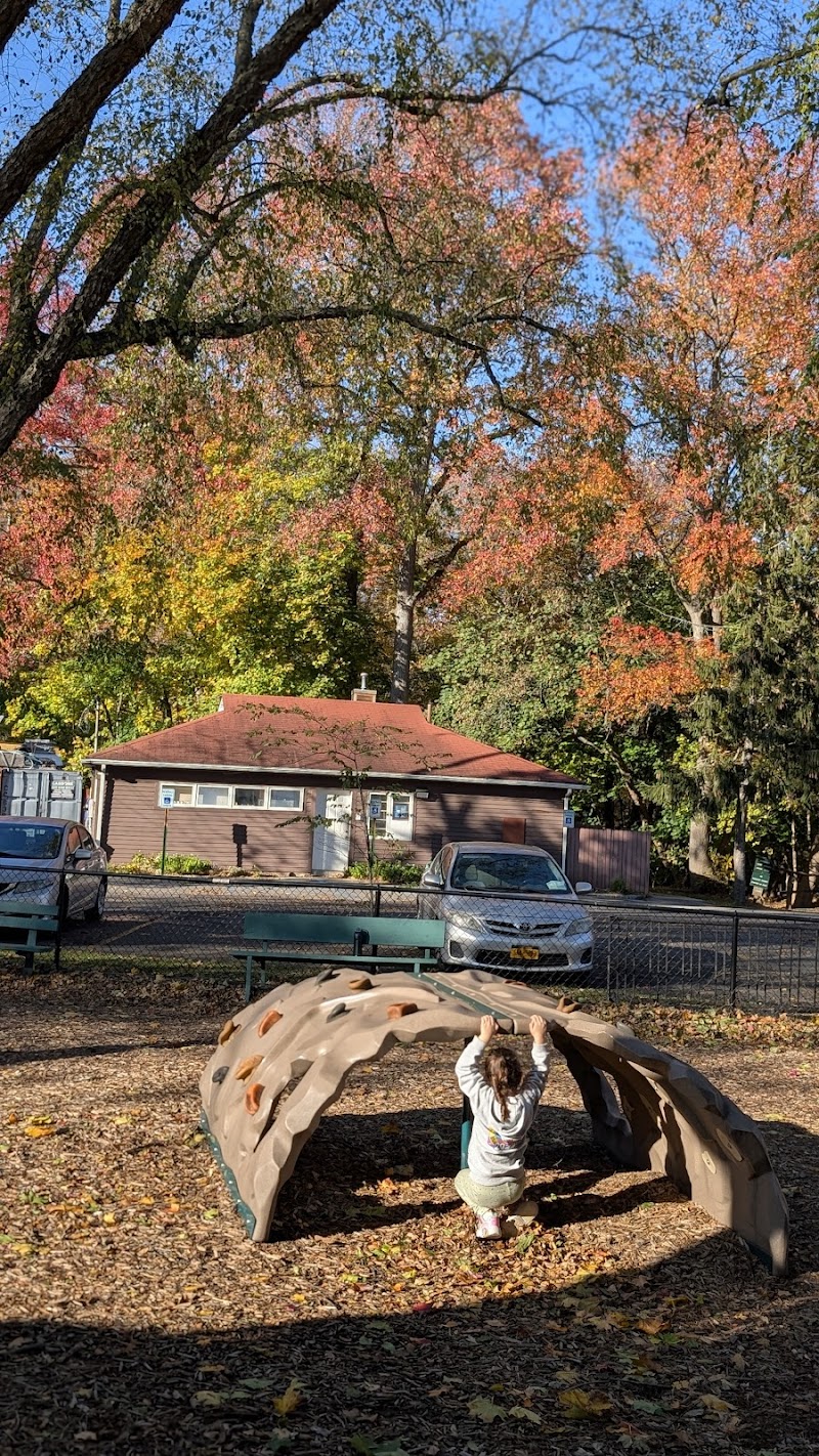 Kings Point Park, Field 2 photo 4
