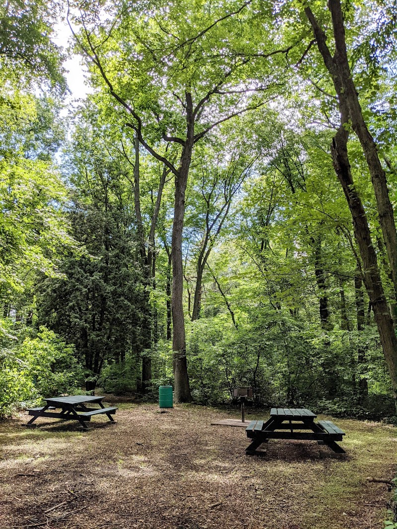 Kings Point Park North Parking Lot photo 5