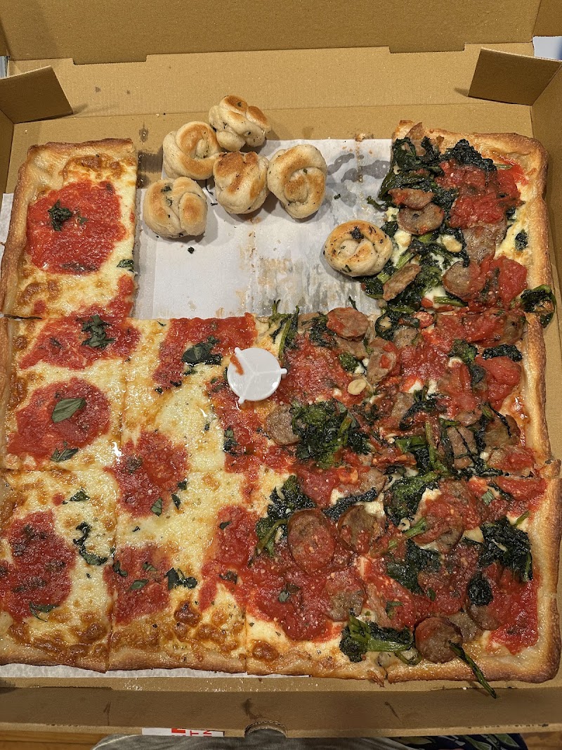 La Bella Pizzeria photo 3