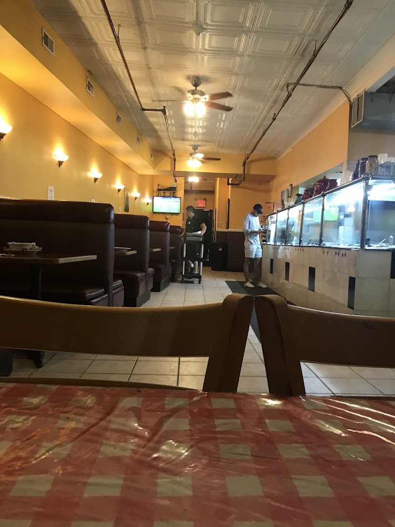 La Confianza Deli Rest. photo 5