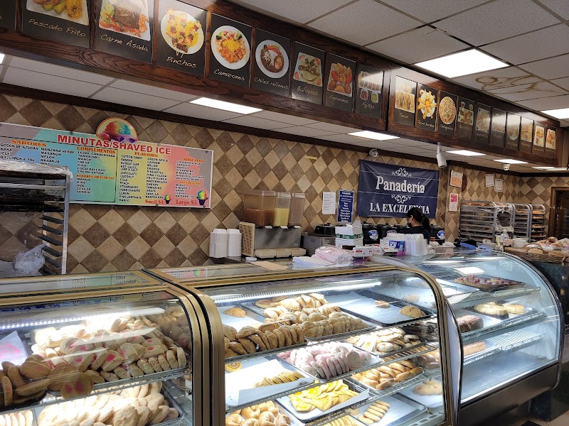 La Excelencia Bakery & Deli photo 3