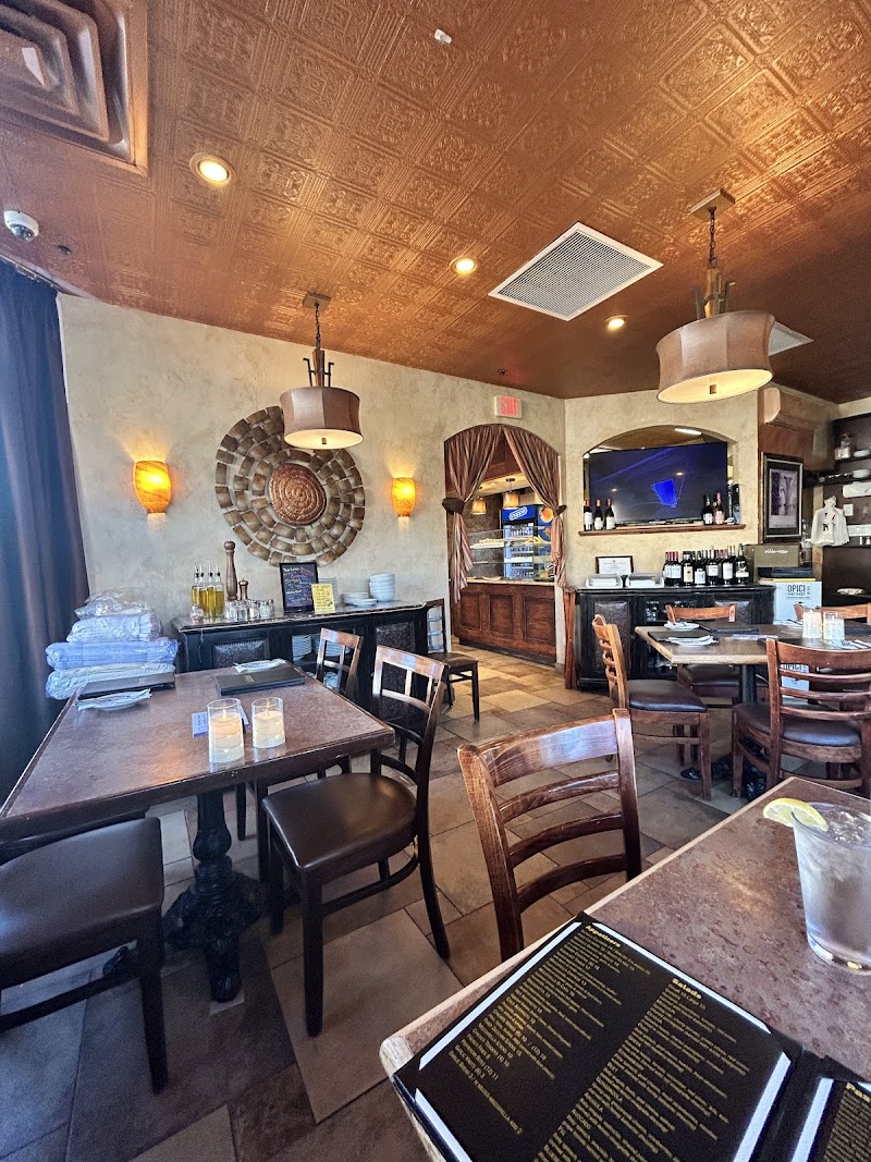La Famiglia Pizzeria & Restaurant photo 5