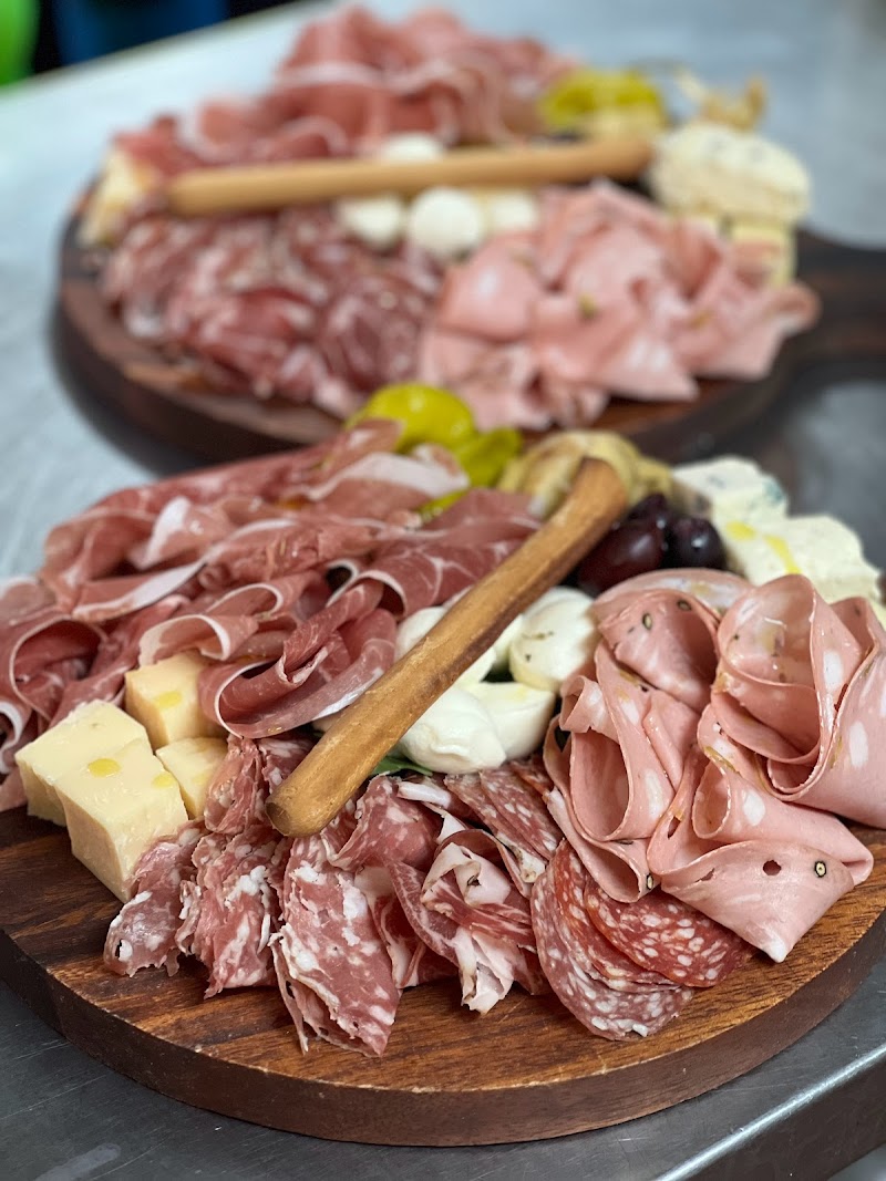 La Lanterna Restaurant Wine & Beer Garden photo 2