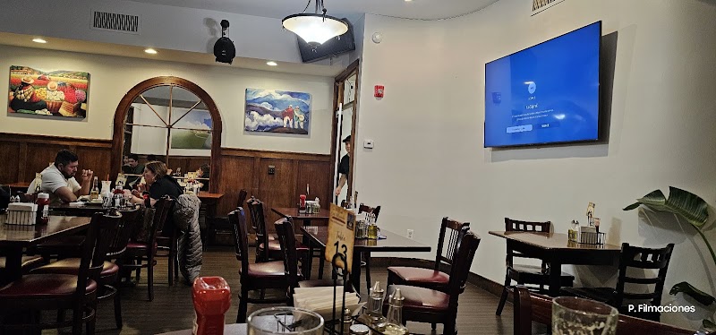 La Mitad del Mundo Bar-Restaurant photo 4
