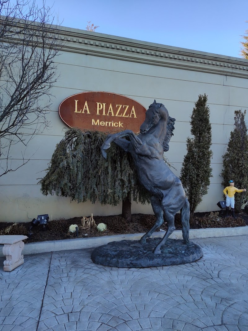 La Piazza Pizzeria Restaurant photo 5