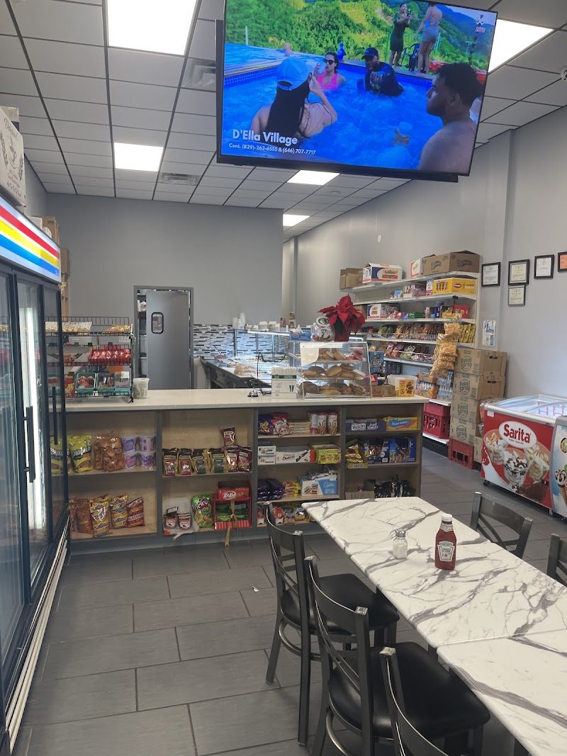 La Via Deli photo 4