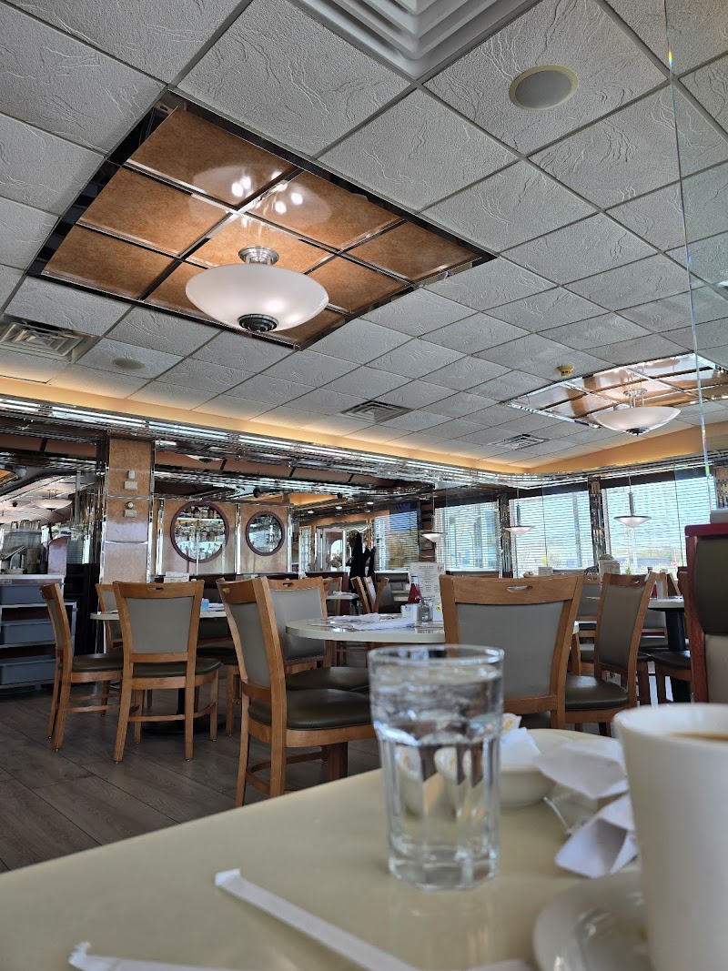 Lake Grove Diner photo 5