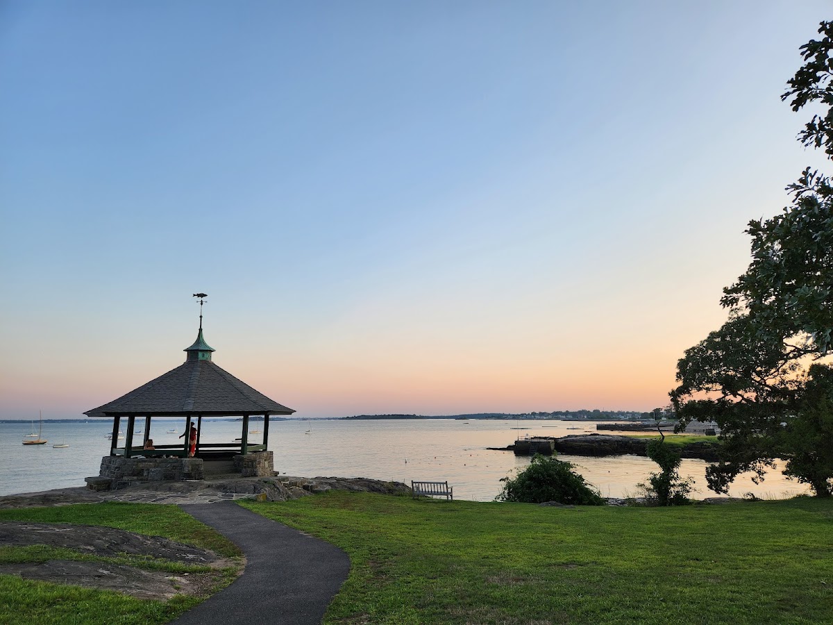 Larchmont Dog Beach photo 2