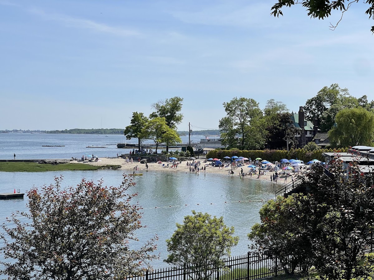 Larchmont Manor Park photo 5