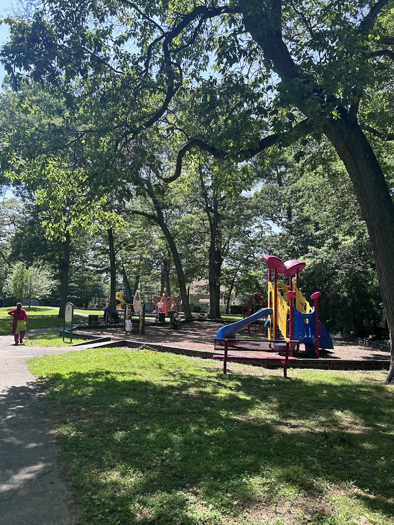 Larsen Park photo 2