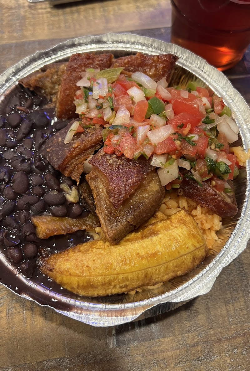 Las Palmas Deli photo 4