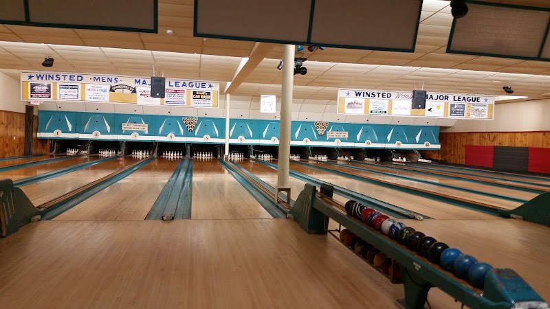 Laurel Duckpin Bowling Lanes in Winsted, CT | Grandkids Guide