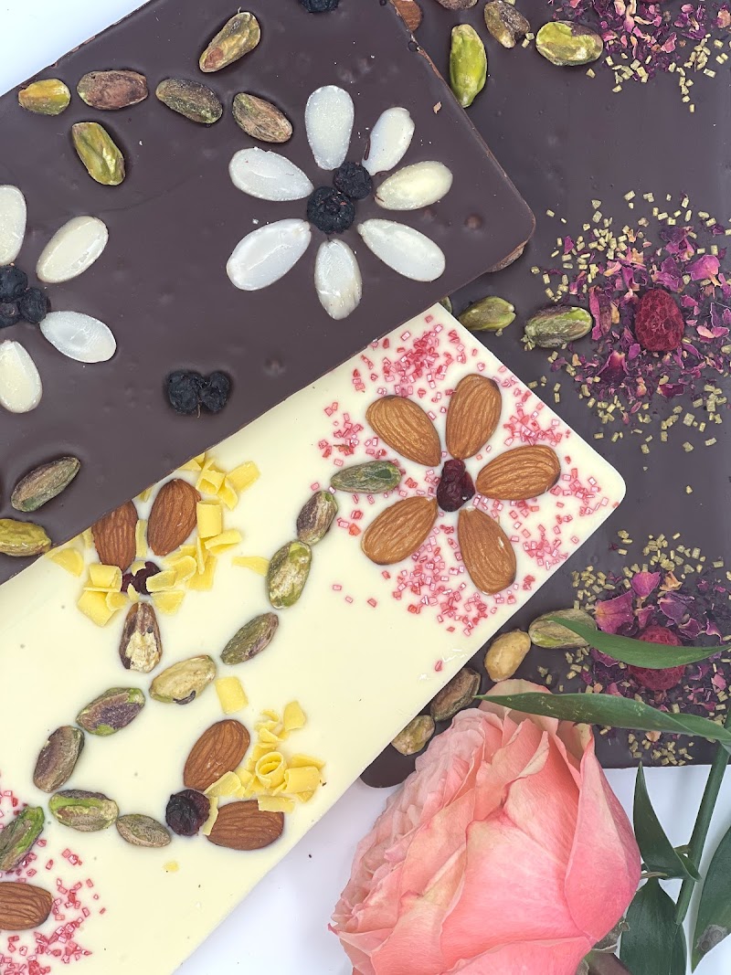 Le Rouge Handmade Chocolates & Cakes by Aarti photo 2