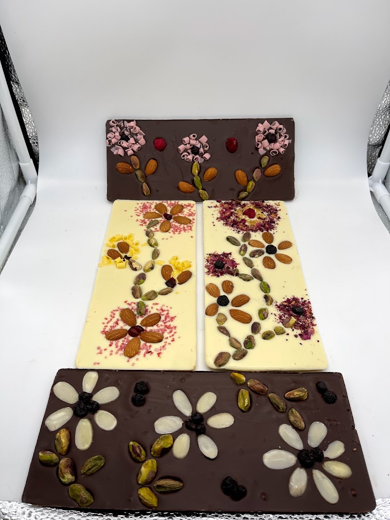 Le Rouge Handmade Chocolates & Cakes by Aarti photo 5
