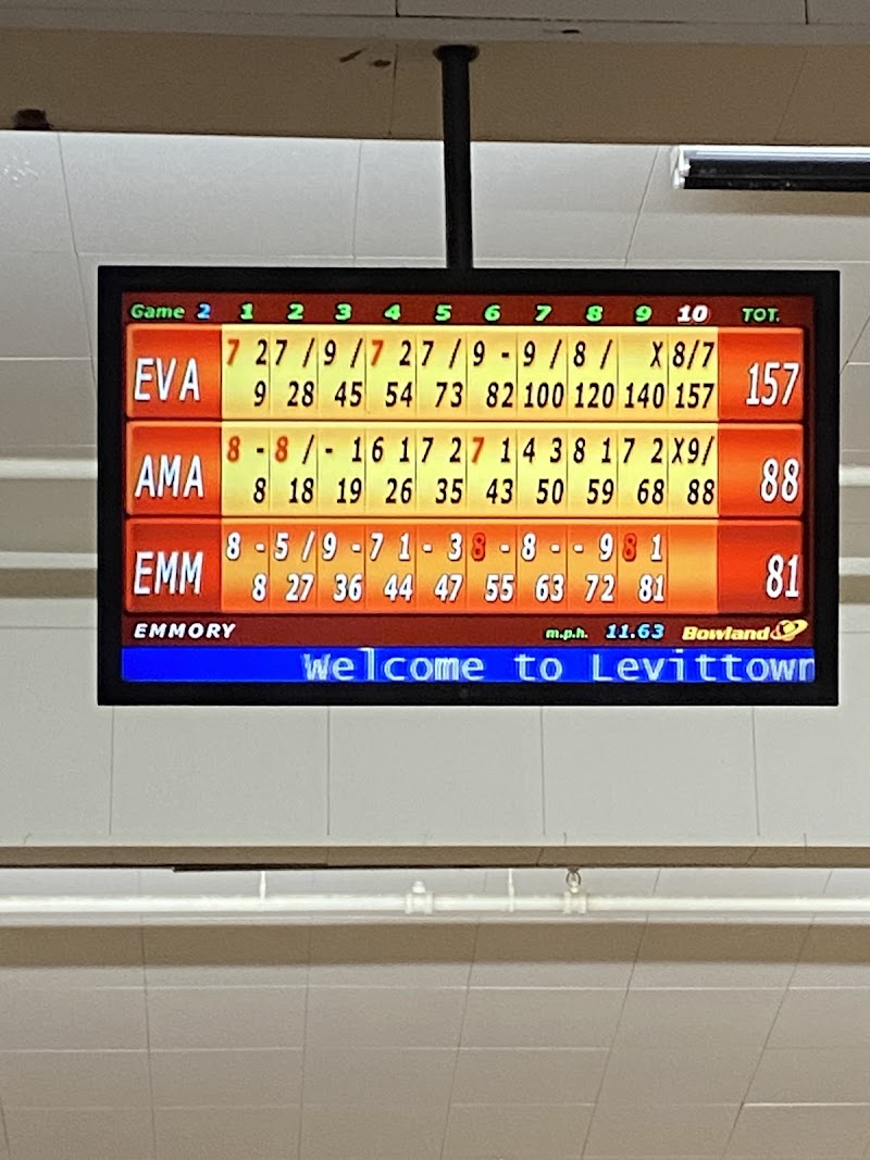 Levittown Lanes photo 3
