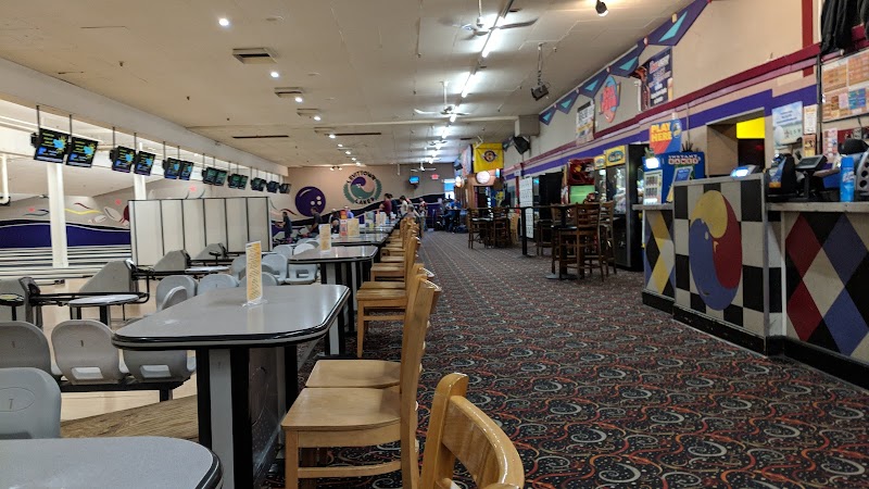 Levittown Lanes photo 4