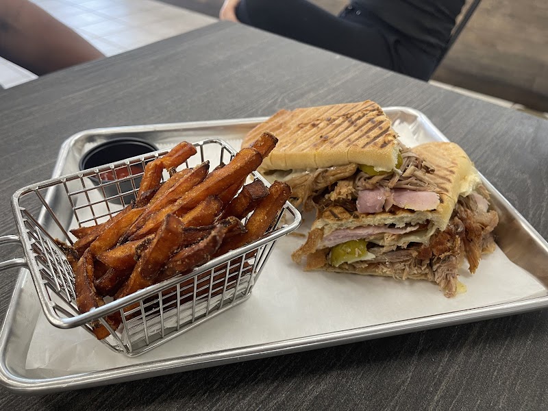 L.I. Valle Grill photo 2