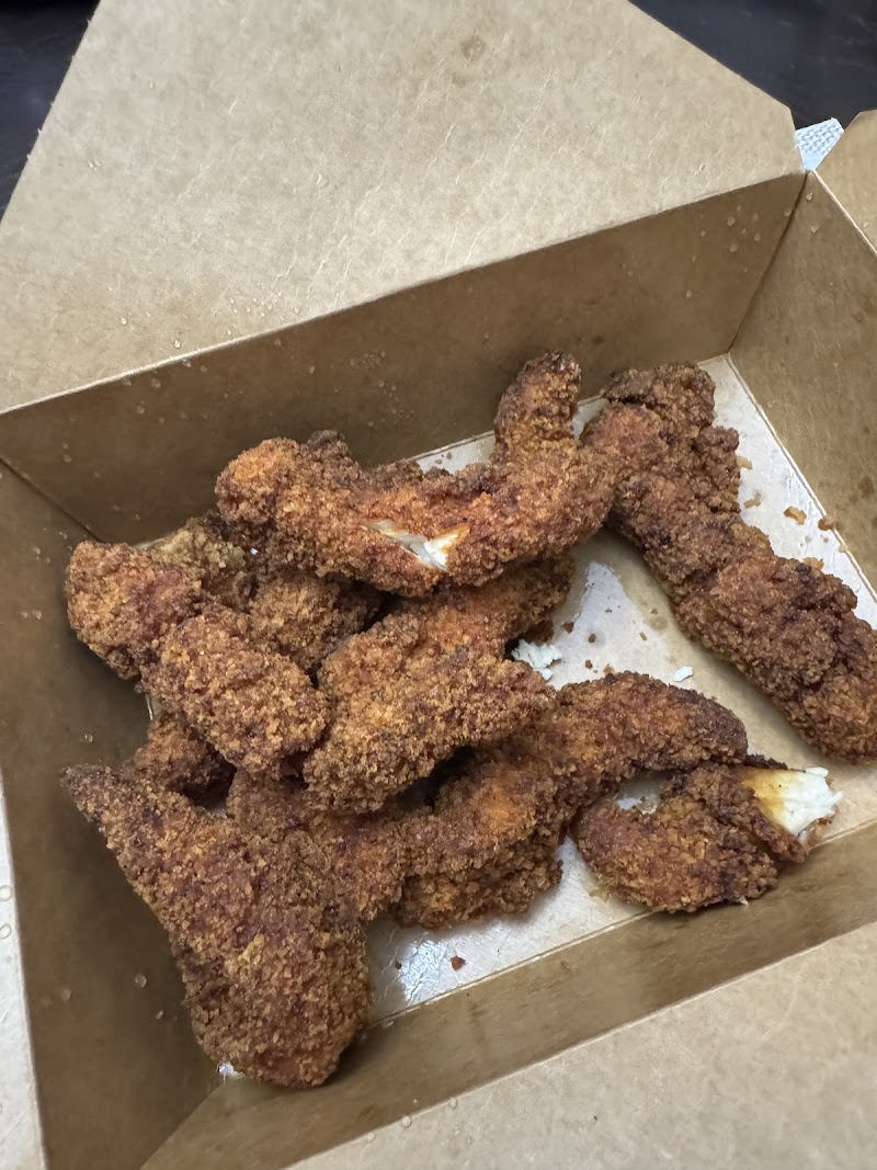 L.I. Wings-N-Things photo 4