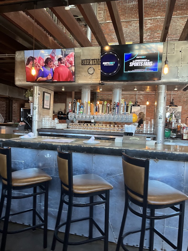 Local Craft Kitchen & Bar photo 3