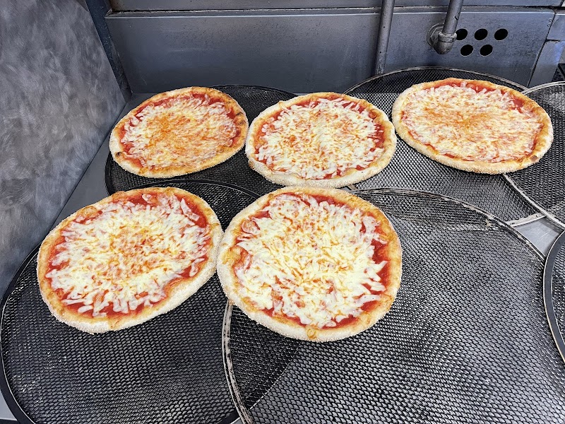 Lombardo's of Seaford Pizzeria photo 2