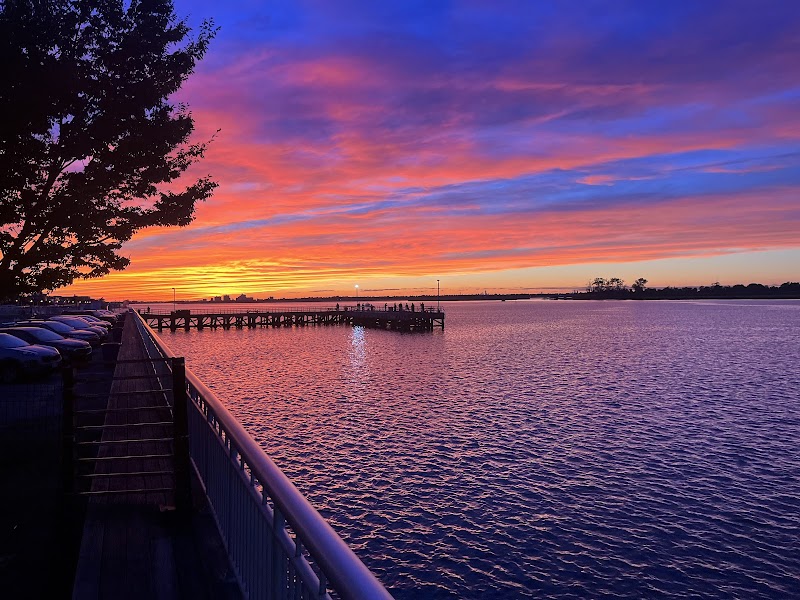 Long Beach Municipal Fishing Pier photo 1