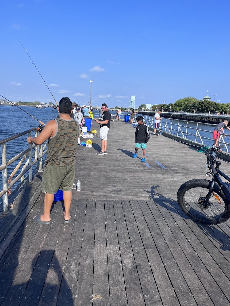 Long Beach Municipal Fishing Pier photo 4