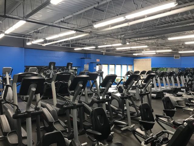 Long Island Health & Racquet Coram photo 2