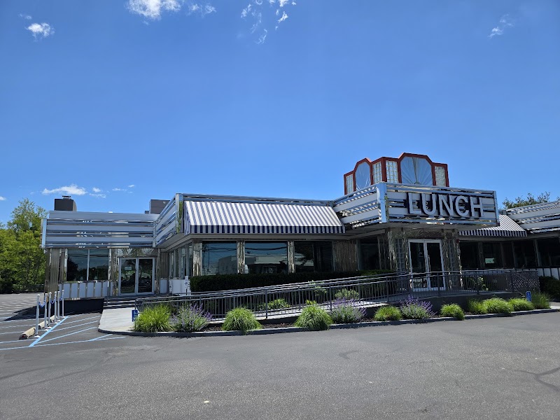 LUNCH Lobster Roll Southampton photo 3