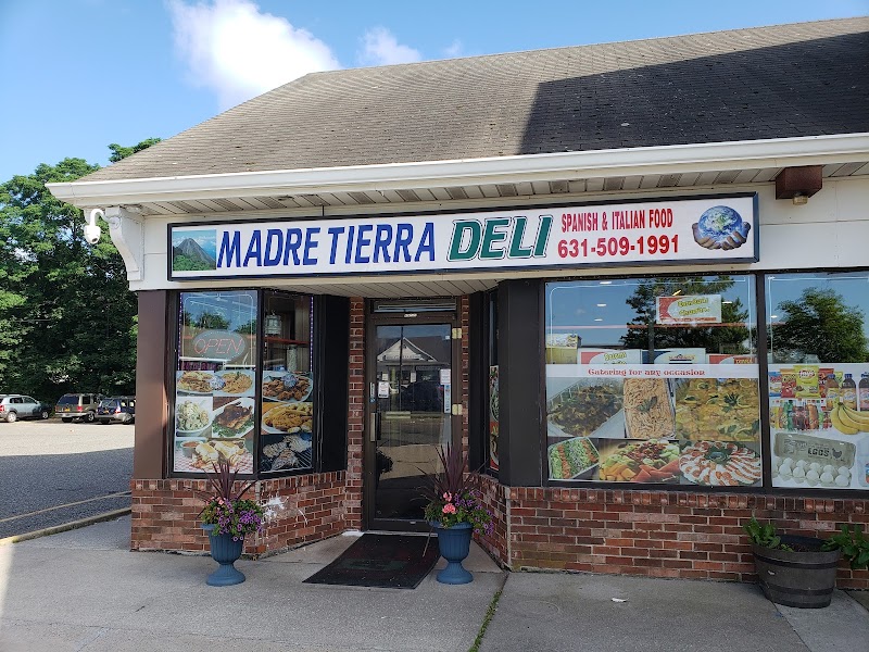 Madre Tierra Deli photo 1