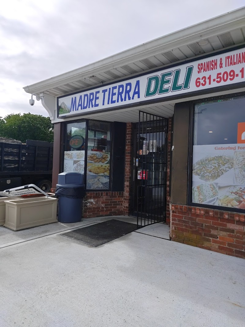 Madre Tierra Deli photo 3