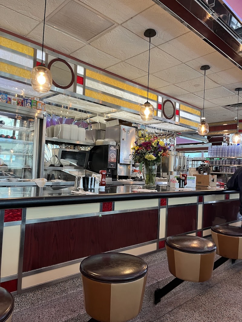 Majestic Diner photo 4