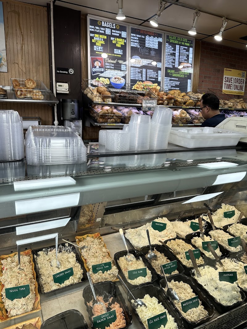 Manhasset Bagels photo 3