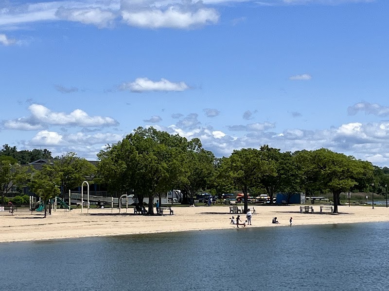Manorhaven Beach Park & Pool photo 1