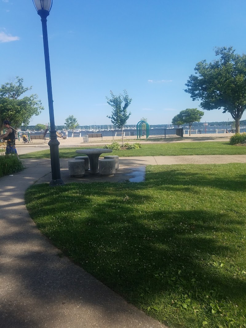 Manorhaven Beach Park & Pool photo 5