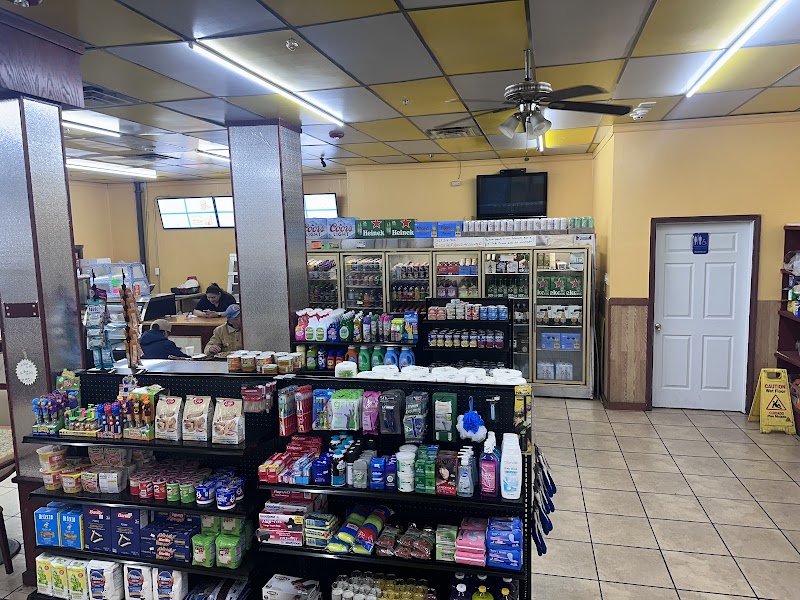Mari's deli & grill photo 4