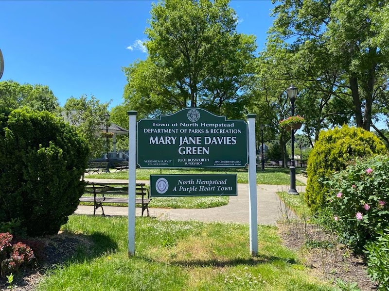 Mary Jane Davies Green photo 3