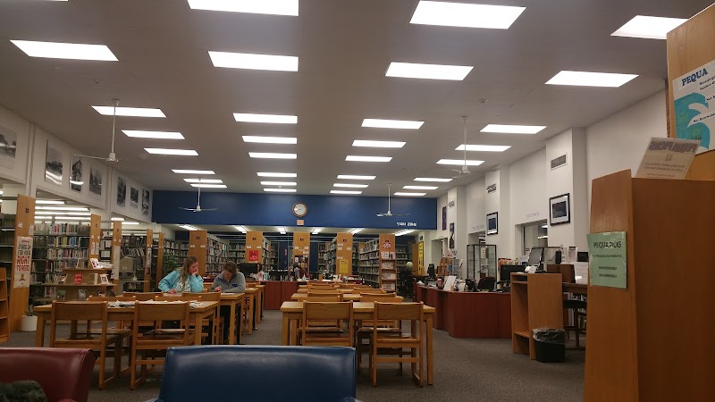 Massapequa Public Library - Central Avenue Building photo 1