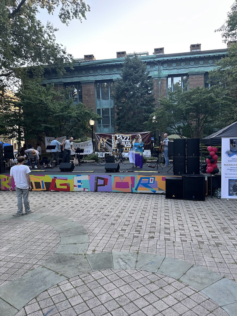 McLevy Green photo 4