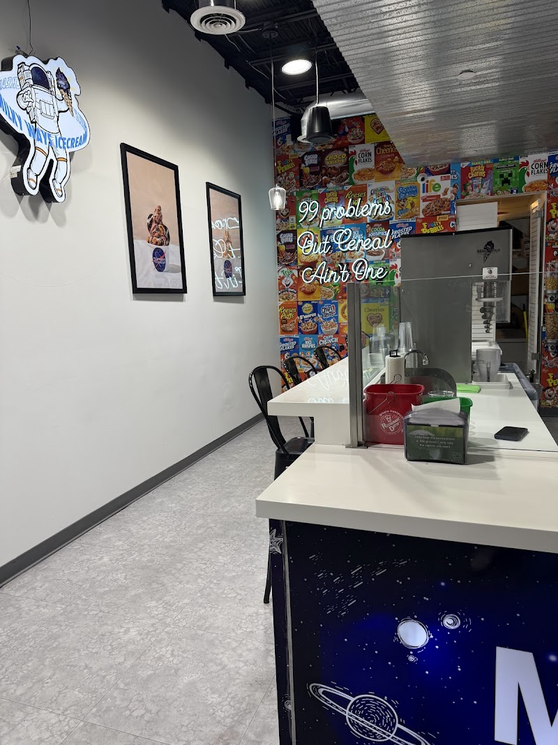 MilkyWays Ice Cream & Cereal Bar photo 5