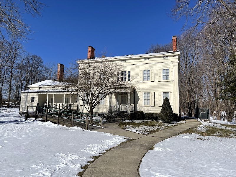 Mills Pond Gallery photo 3
