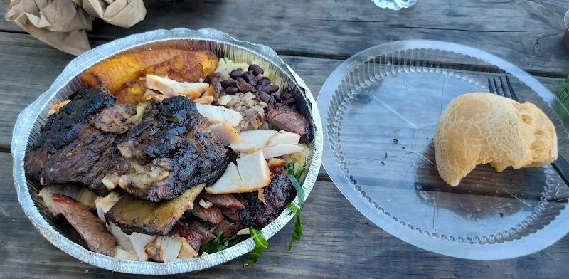Minas Carne & Deli photo 2