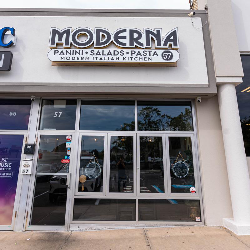 Moderna 57 photo 1