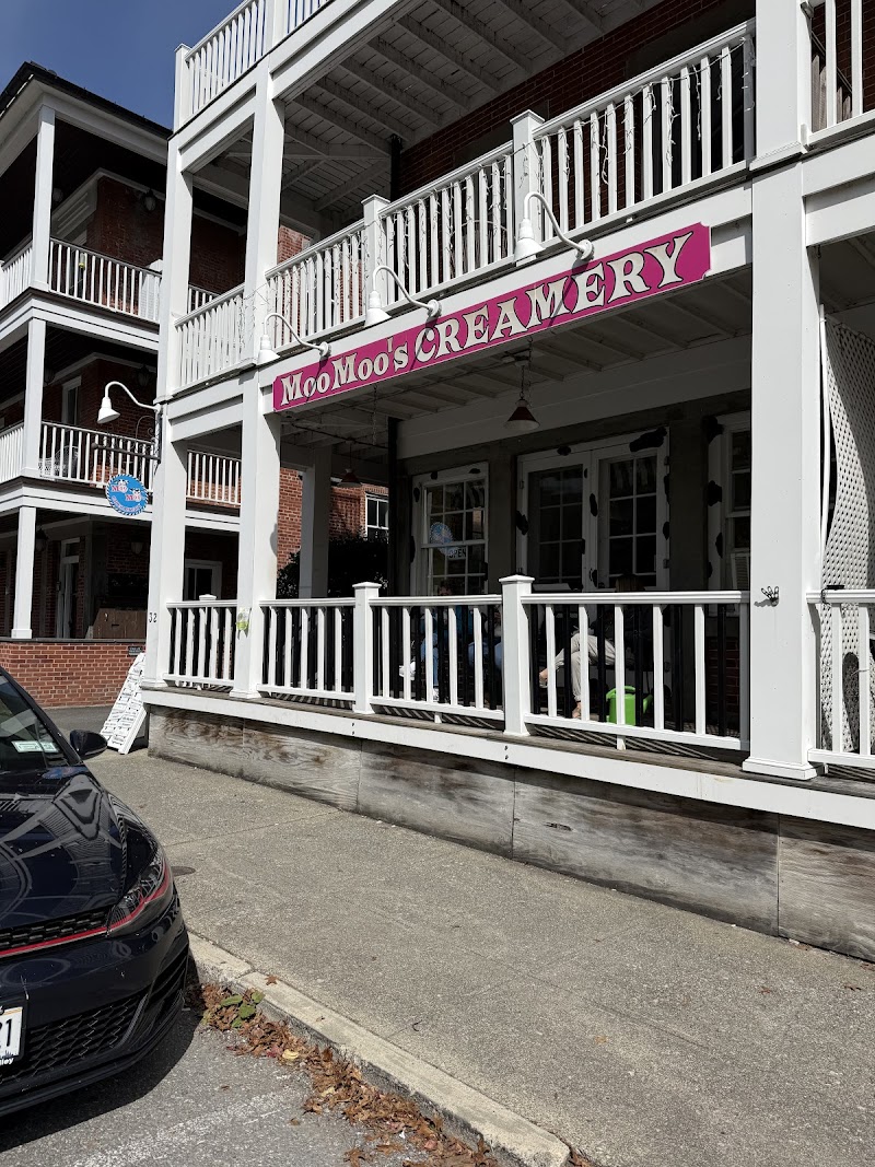 Moo Moo's Creamery - The World’s Best Ice Cream Shop photo 3