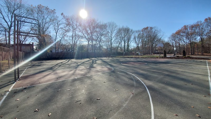 Morewood Park photo 4