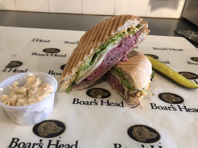 M&R Deli photo 2
