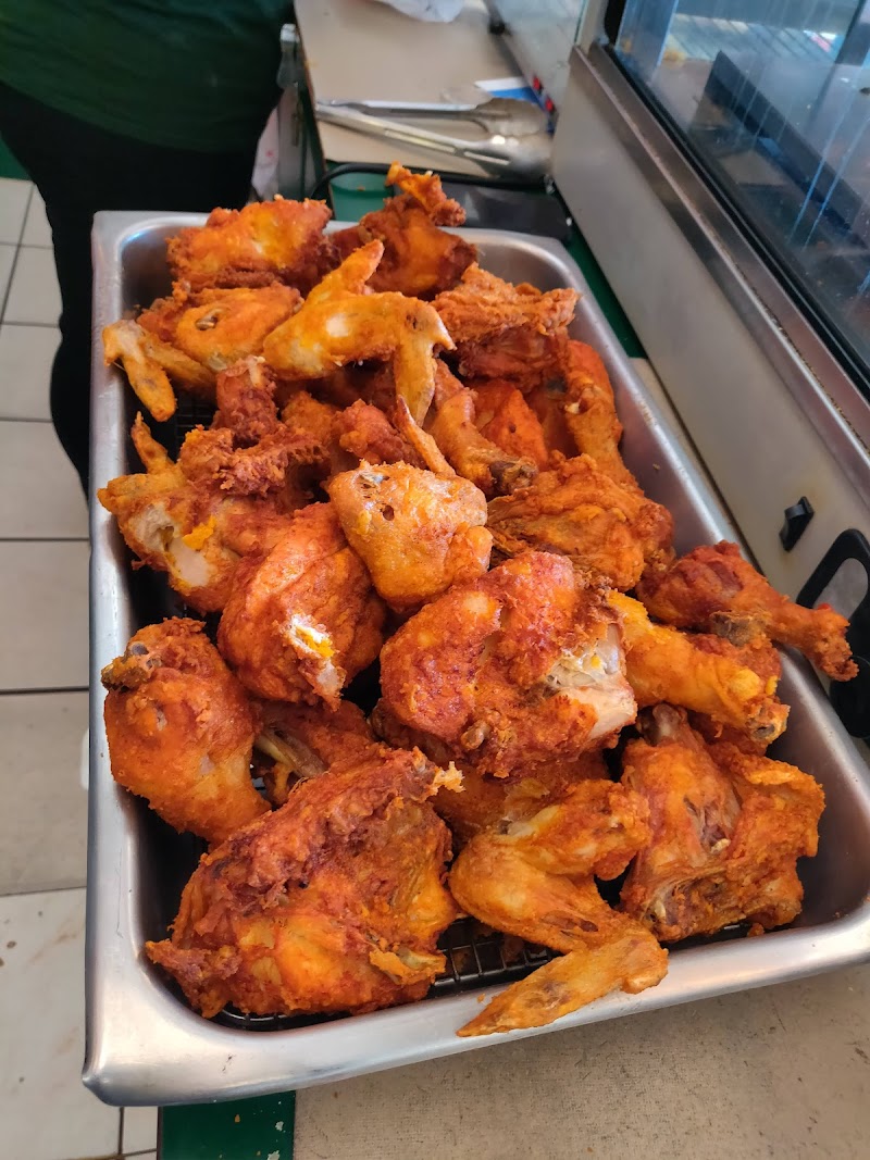 Mustang's Restaurant and Fried Chicken photo 3