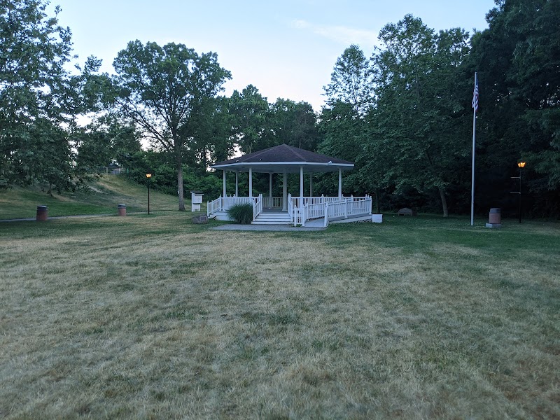 Nesconset Gazebo photo 4