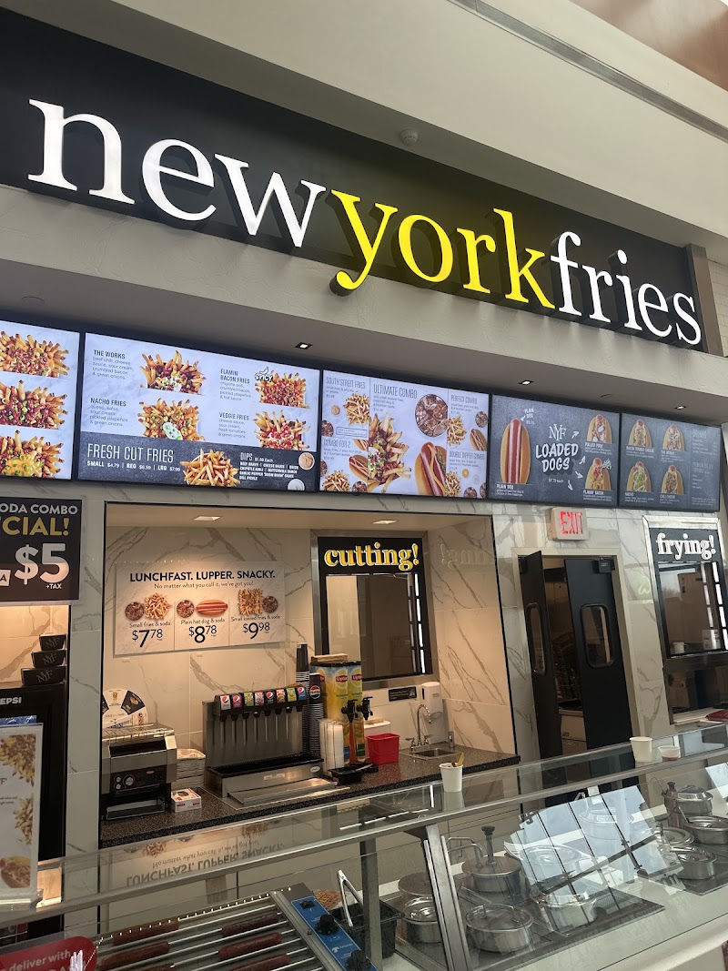 New York Fries Roosevelt Field photo 3